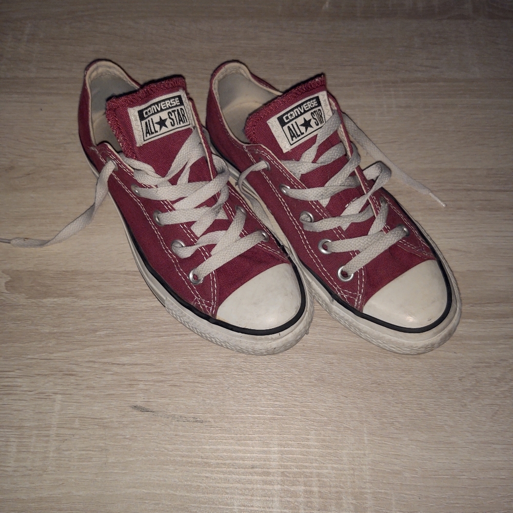 Converse size 6